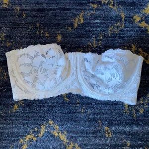 Like new lace strapless bra